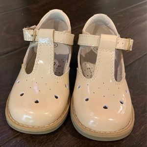 Footmates Mary Jane toddler shoes.